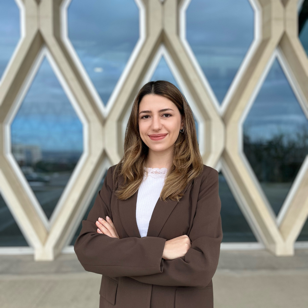  Aybüke Aksu Kurumsal İletişim Sorumlusu