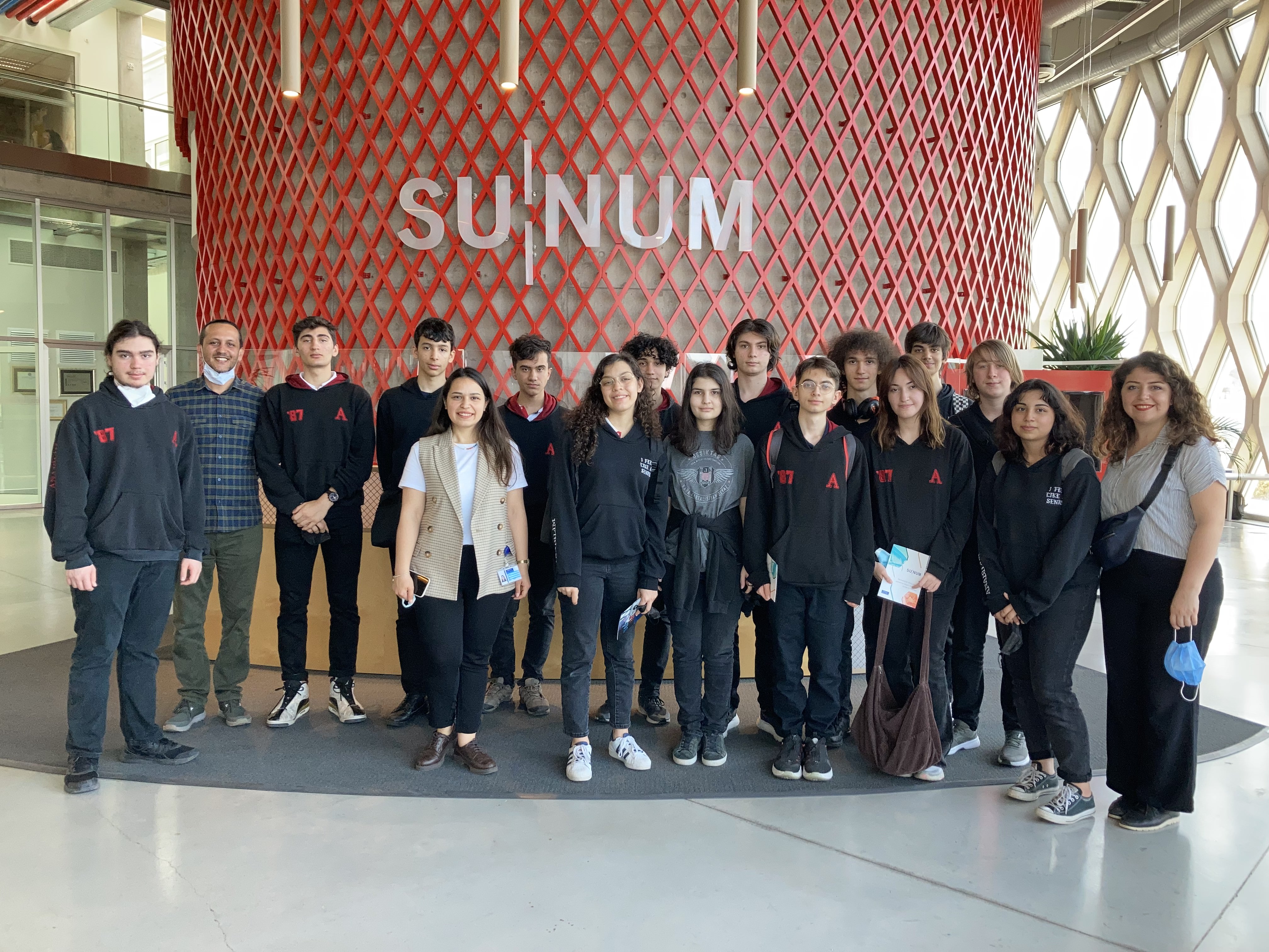 High school students visited SUNUM